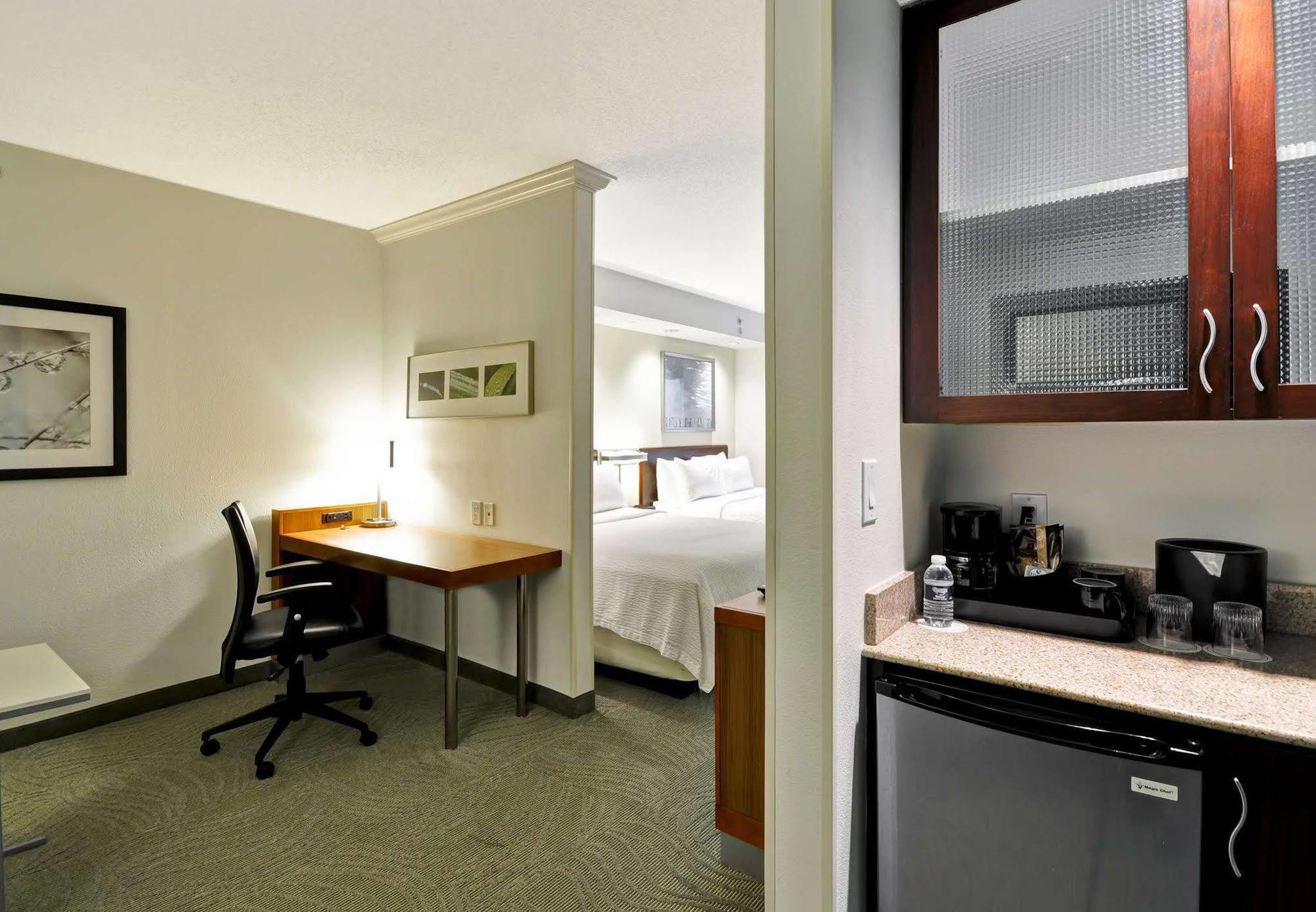 Springhill Suites Lexington Near The University Of Kentucky Exterior photo